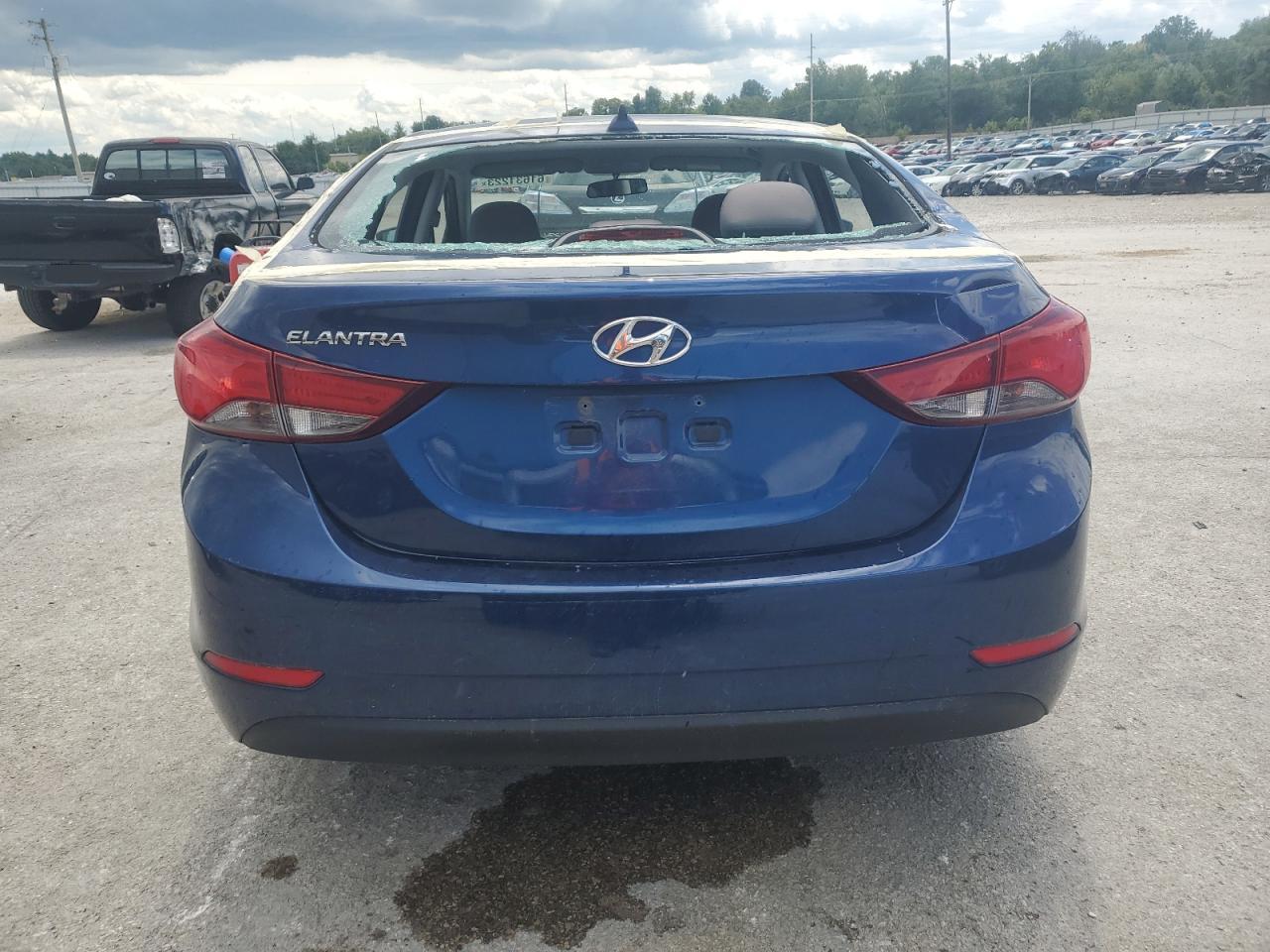 Photo 5 VIN: 5NPDH4AE5GH680390 - HYUNDAI ELANTRA 