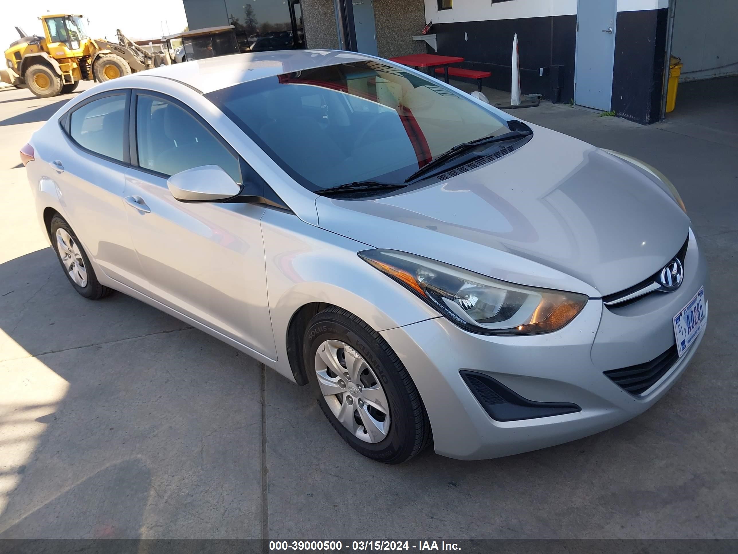 Photo 0 VIN: 5NPDH4AE5GH681894 - HYUNDAI ELANTRA 