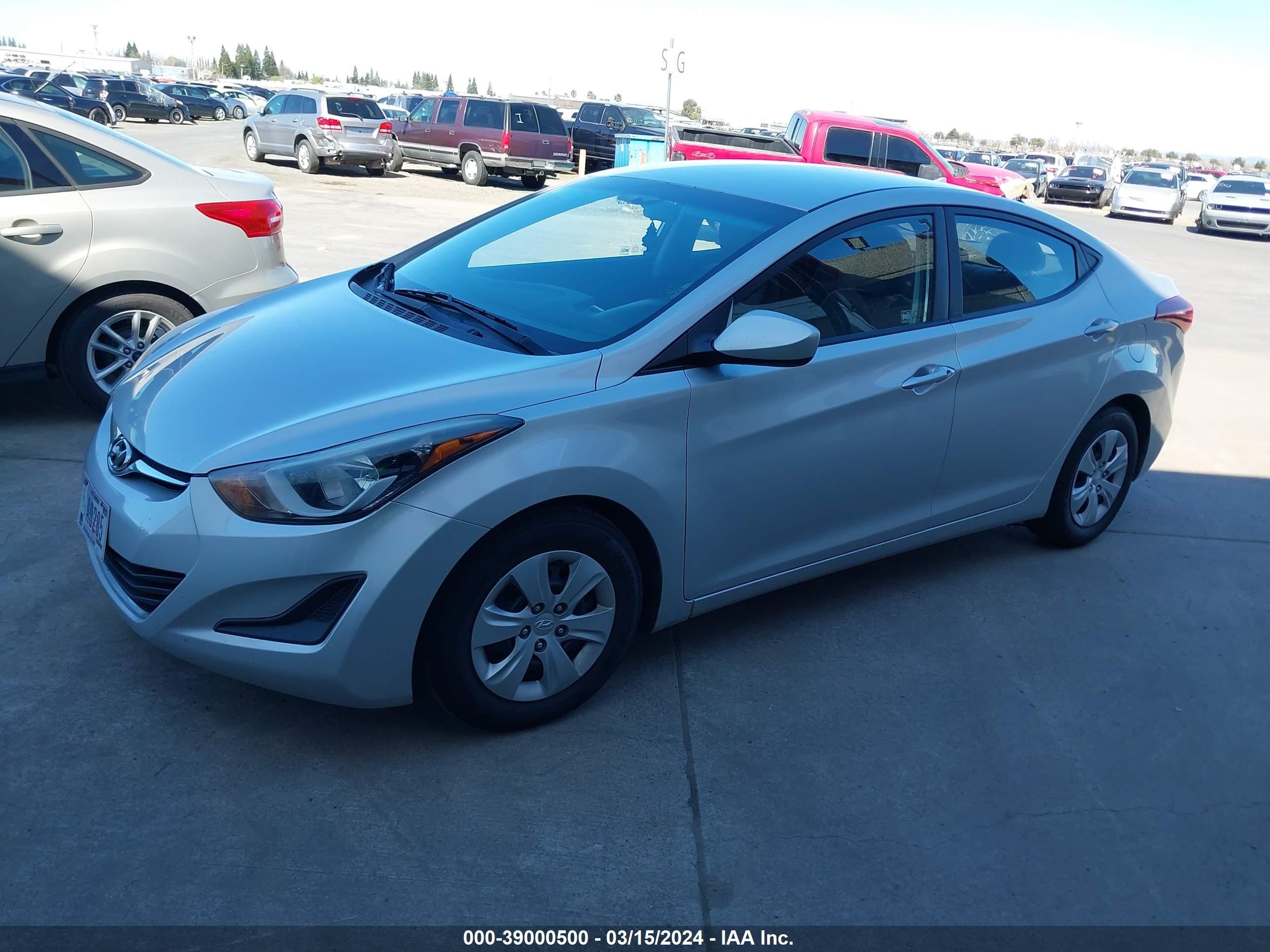 Photo 1 VIN: 5NPDH4AE5GH681894 - HYUNDAI ELANTRA 