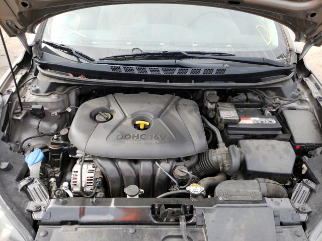 Photo 6 VIN: 5NPDH4AE5GH696783 - HYUNDAI ELANTRA SE 