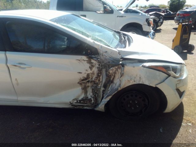 Photo 5 VIN: 5NPDH4AE5GH699912 - HYUNDAI ELANTRA 