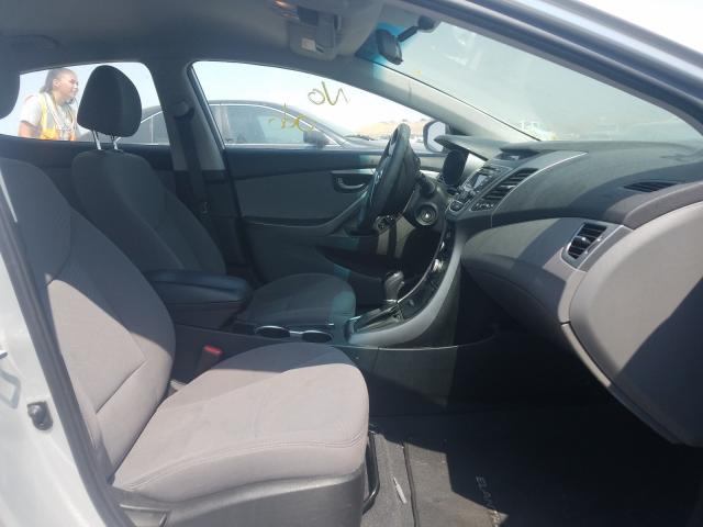 Photo 4 VIN: 5NPDH4AE5GH702145 - HYUNDAI ELANTRA SE 