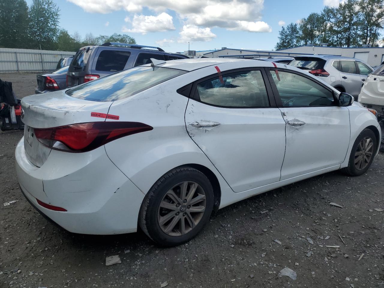 Photo 2 VIN: 5NPDH4AE5GH704025 - HYUNDAI ELANTRA 