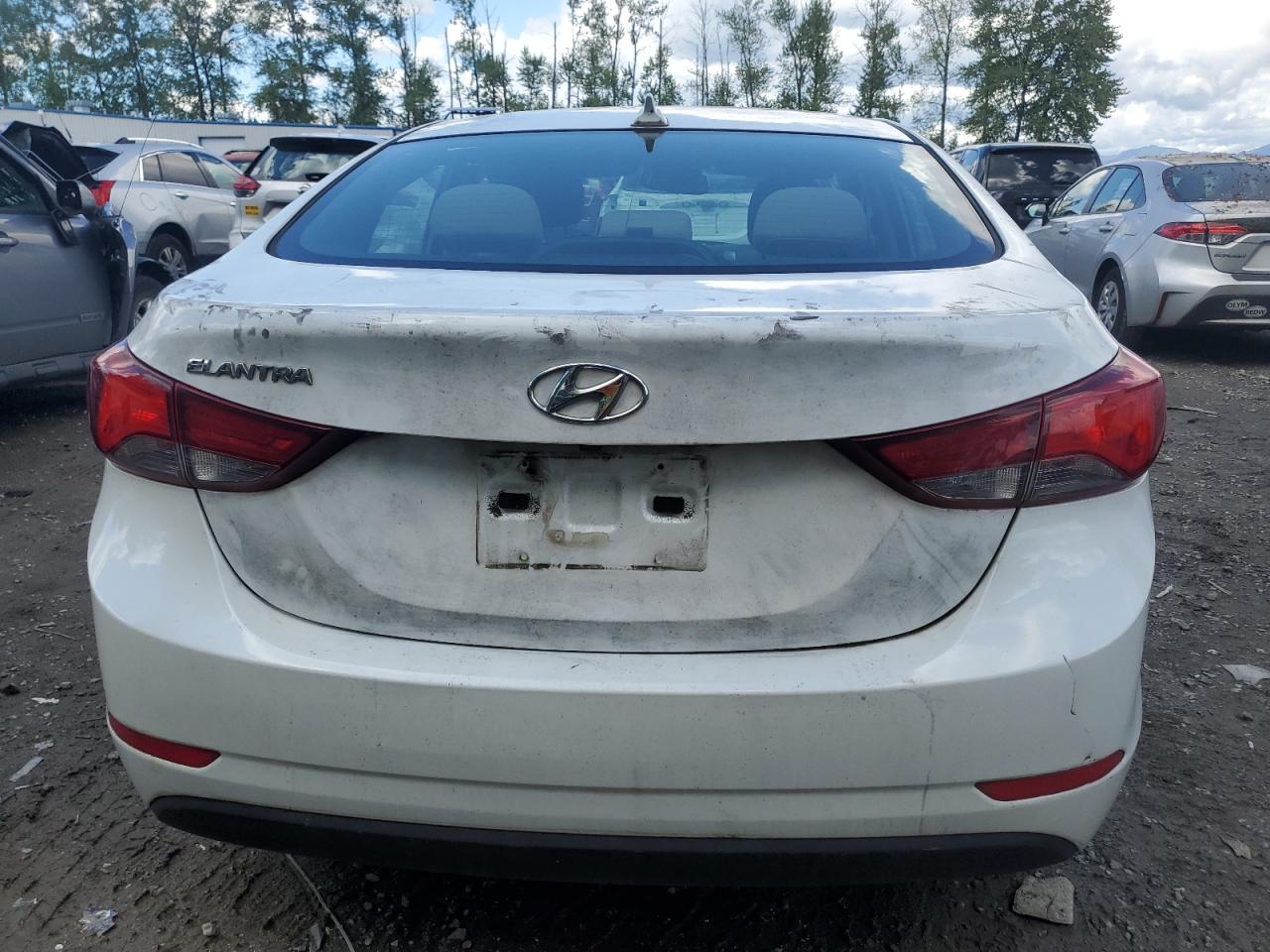 Photo 5 VIN: 5NPDH4AE5GH704025 - HYUNDAI ELANTRA 