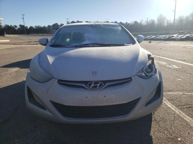 Photo 4 VIN: 5NPDH4AE5GH715798 - HYUNDAI ELANTRA SE 