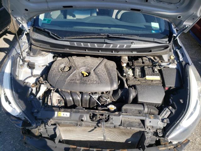 Photo 6 VIN: 5NPDH4AE5GH716188 - HYUNDAI ELANTRA SE 