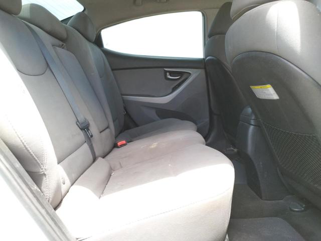 Photo 9 VIN: 5NPDH4AE5GH732469 - HYUNDAI ELANTRA 