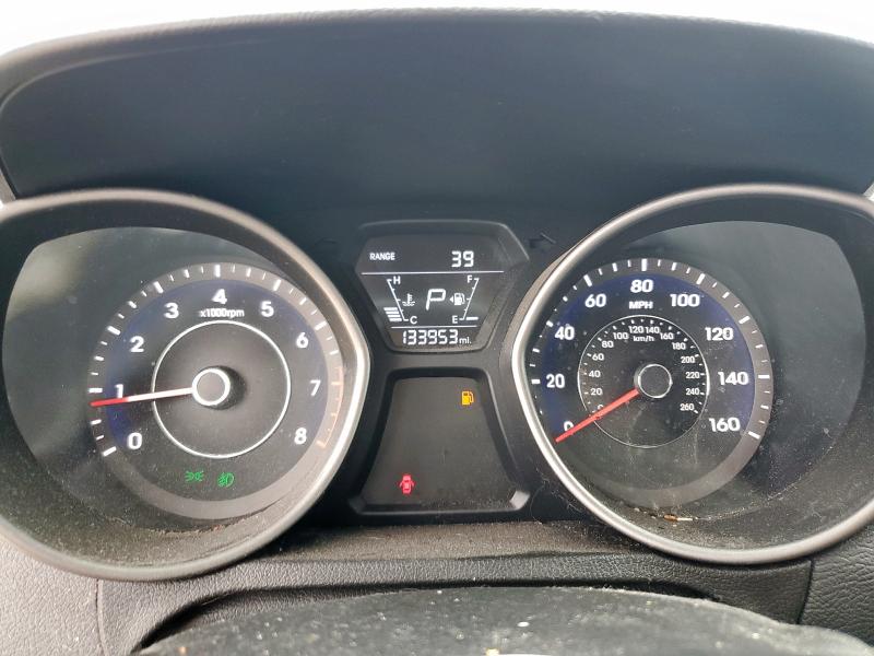 Photo 8 VIN: 5NPDH4AE5GH733170 - HYUNDAI ELANTRA SE 