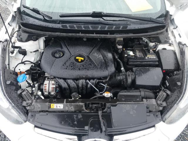 Photo 6 VIN: 5NPDH4AE5GH734481 - HYUNDAI ELANTRA SE 