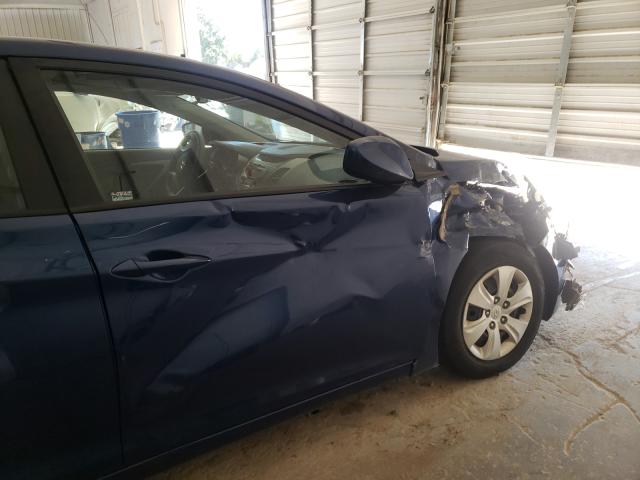 Photo 8 VIN: 5NPDH4AE5GH736778 - HYUNDAI ELANTRA SE 