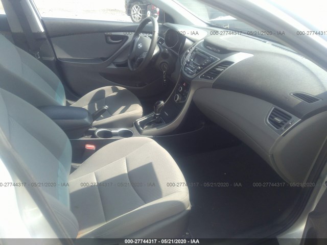 Photo 4 VIN: 5NPDH4AE5GH738871 - HYUNDAI ELANTRA SE 