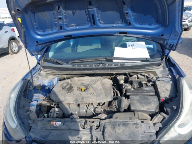 Photo 9 VIN: 5NPDH4AE5GH753192 - HYUNDAI ELANTRA 