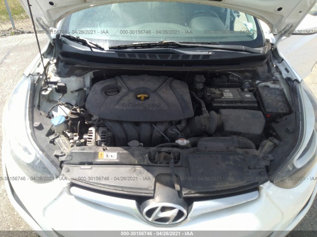 Photo 9 VIN: 5NPDH4AE5GH757601 - HYUNDAI ELANTRA 