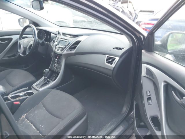 Photo 4 VIN: 5NPDH4AE5GH767769 - HYUNDAI ELANTRA 