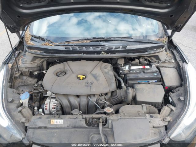 Photo 9 VIN: 5NPDH4AE5GH767769 - HYUNDAI ELANTRA 