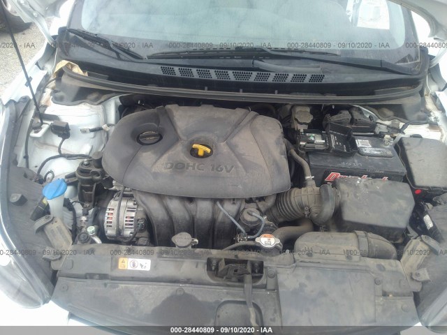 Photo 9 VIN: 5NPDH4AE5GH769327 - HYUNDAI ELANTRA 