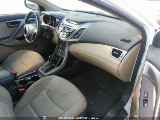 Photo 4 VIN: 5NPDH4AE5GH775001 - HYUNDAI ELANTRA 