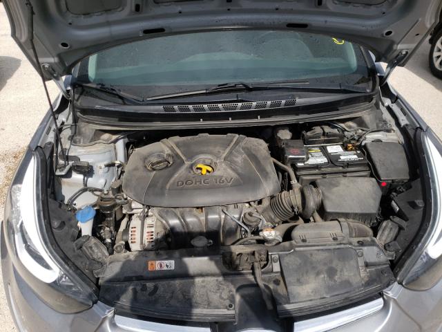 Photo 6 VIN: 5NPDH4AE5GH775550 - HYUNDAI ELANTRA SE 