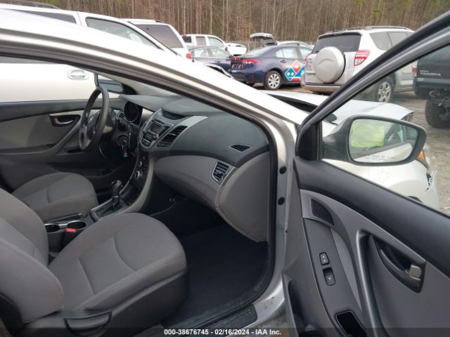 Photo 4 VIN: 5NPDH4AE5GH776486 - HYUNDAI ELANTRA 