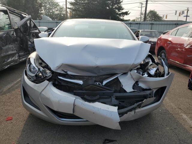 Photo 4 VIN: 5NPDH4AE5GH779470 - HYUNDAI ELANTRA SE 