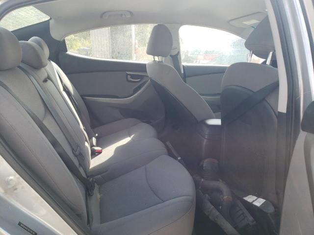 Photo 9 VIN: 5NPDH4AE5GH785785 - HYUNDAI ELANTRA SE 