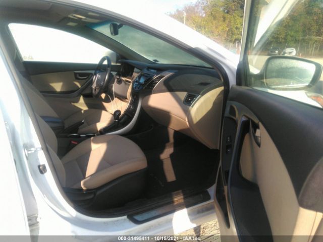 Photo 4 VIN: 5NPDH4AE5GH792641 - HYUNDAI ELANTRA 