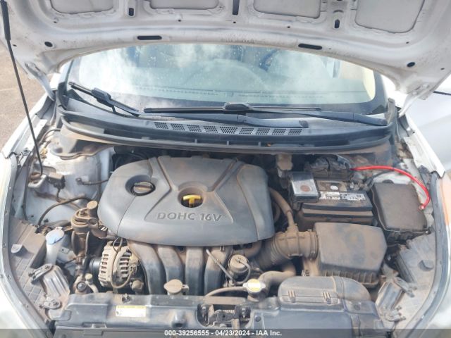 Photo 9 VIN: 5NPDH4AE6BH005978 - HYUNDAI ELANTRA 