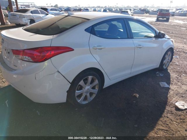 Photo 3 VIN: 5NPDH4AE6BH011831 - HYUNDAI ELANTRA 