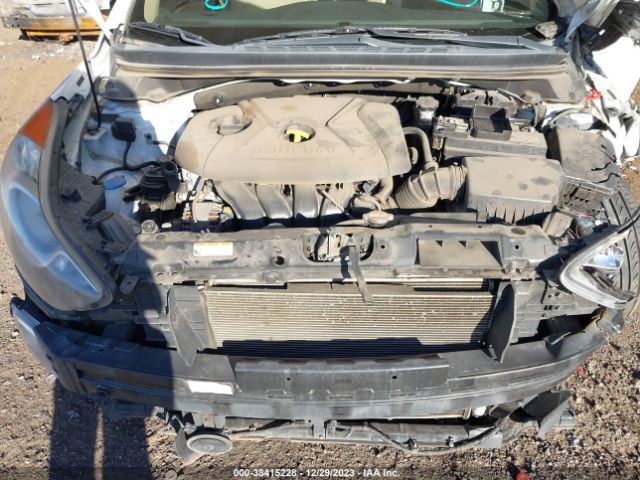 Photo 9 VIN: 5NPDH4AE6BH011831 - HYUNDAI ELANTRA 