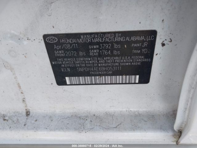 Photo 8 VIN: 5NPDH4AE6BH053111 - HYUNDAI ELANTRA 