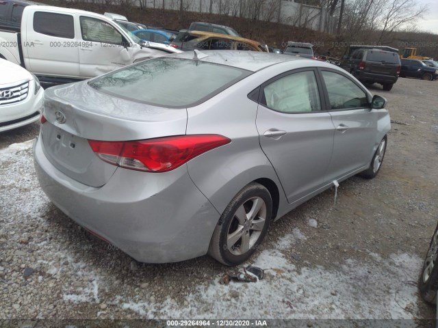 Photo 3 VIN: 5NPDH4AE6CH063851 - HYUNDAI ELANTRA 