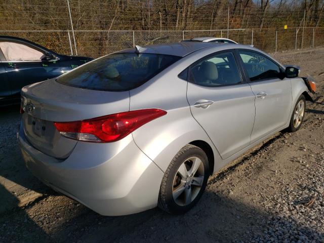 Photo 3 VIN: 5NPDH4AE6CH071657 - HYUNDAI ELANTRA GL 