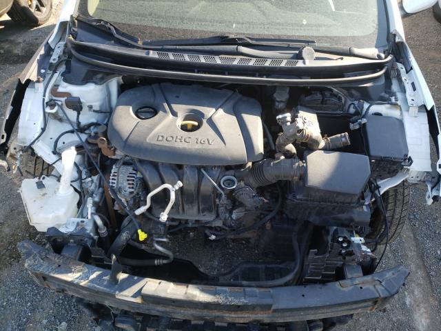 Photo 6 VIN: 5NPDH4AE6CH088717 - HYUNDAI ELANTRA GL 