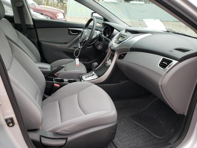 Photo 4 VIN: 5NPDH4AE6CH093299 - HYUNDAI ELANTRA GL 