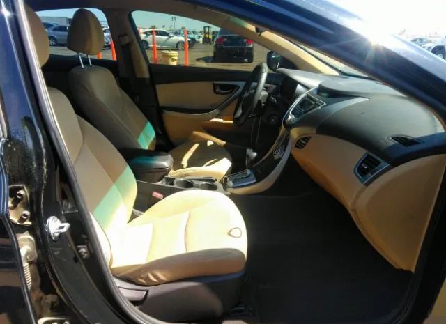 Photo 4 VIN: 5NPDH4AE6CH096770 - HYUNDAI ELANTRA 