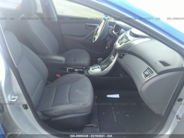 Photo 4 VIN: 5NPDH4AE6CH103085 - HYUNDAI ELANTRA 