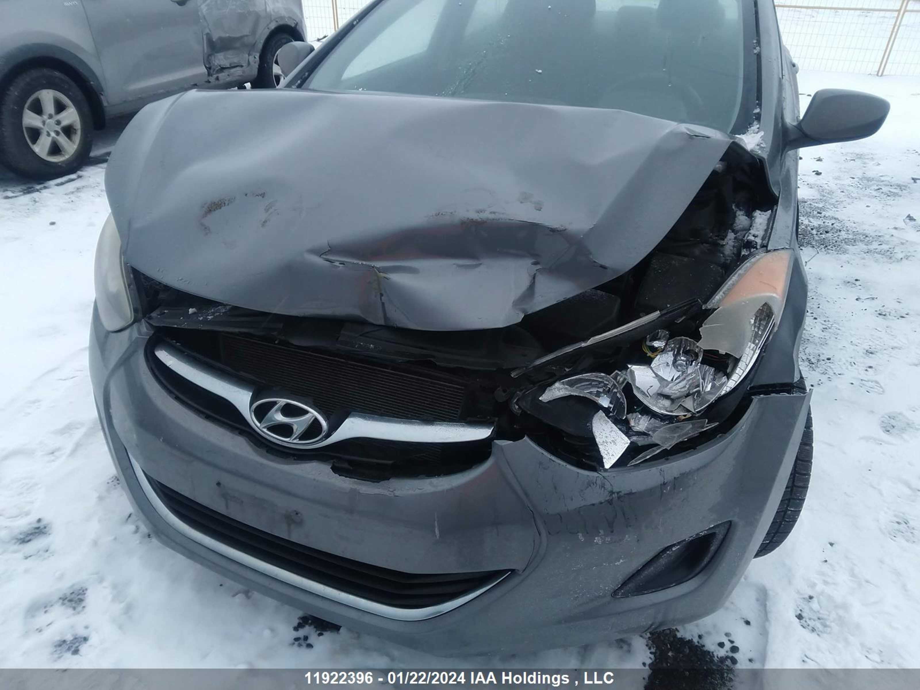 Photo 5 VIN: 5NPDH4AE6CH104754 - HYUNDAI ELANTRA 