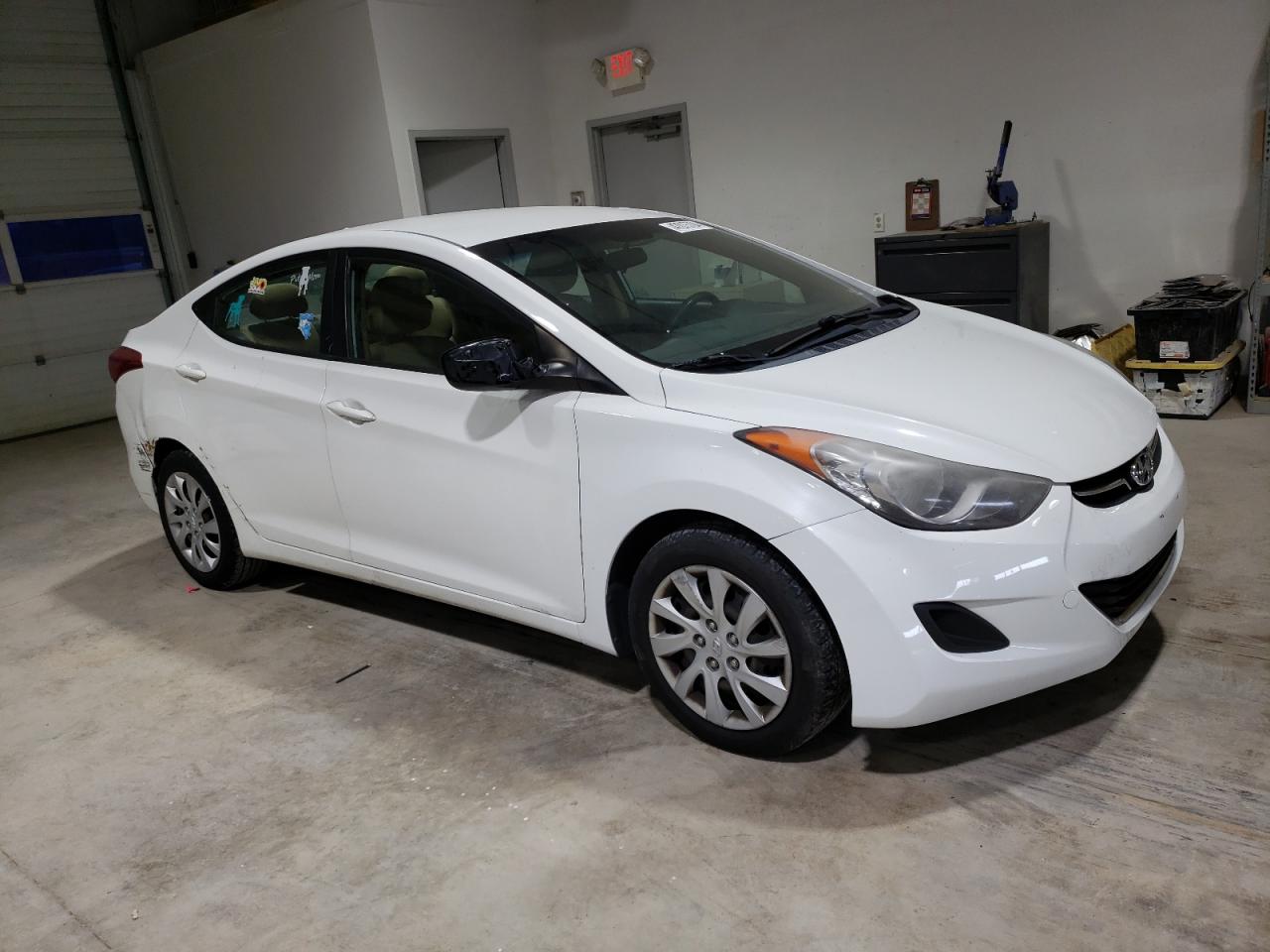 Photo 3 VIN: 5NPDH4AE6CH122994 - HYUNDAI ELANTRA 