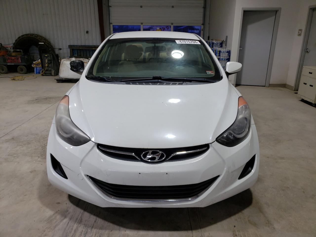 Photo 4 VIN: 5NPDH4AE6CH122994 - HYUNDAI ELANTRA 