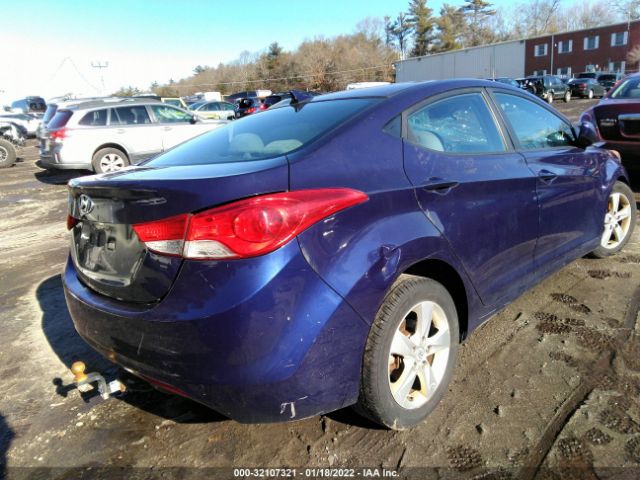 Photo 3 VIN: 5NPDH4AE6CH125118 - HYUNDAI ELANTRA 