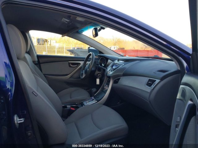 Photo 4 VIN: 5NPDH4AE6CH126480 - HYUNDAI ELANTRA 