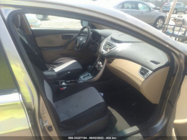 Photo 4 VIN: 5NPDH4AE6CH139701 - HYUNDAI ELANTRA 