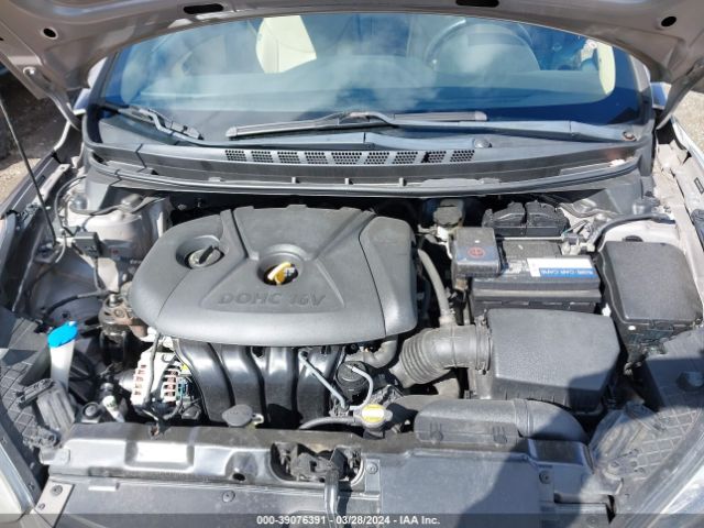 Photo 9 VIN: 5NPDH4AE6CH143490 - HYUNDAI ELANTRA 