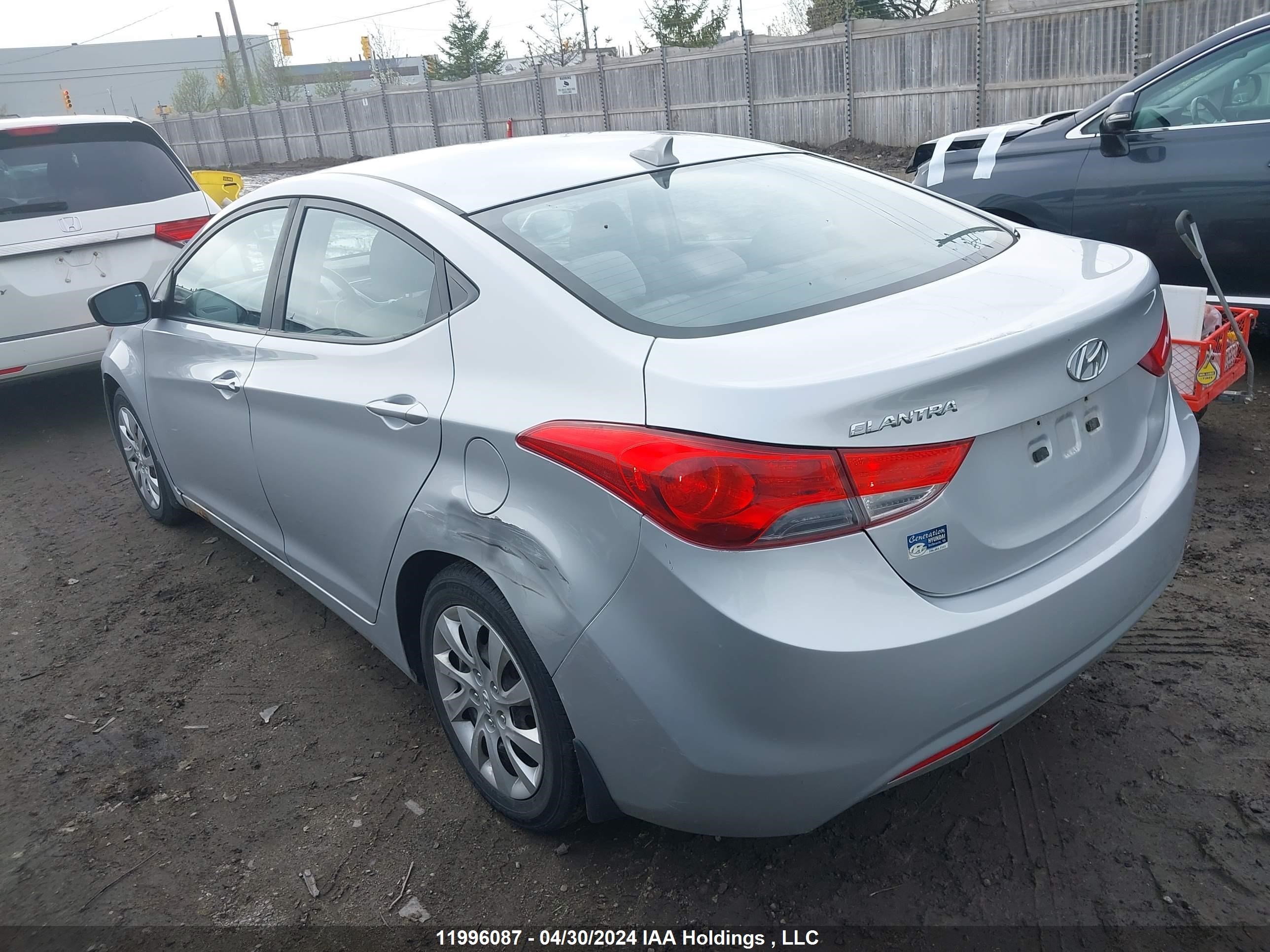 Photo 2 VIN: 5NPDH4AE6CH145983 - HYUNDAI ELANTRA 