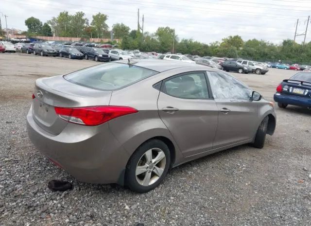 Photo 3 VIN: 5NPDH4AE6CH146616 - HYUNDAI ELANTRA 