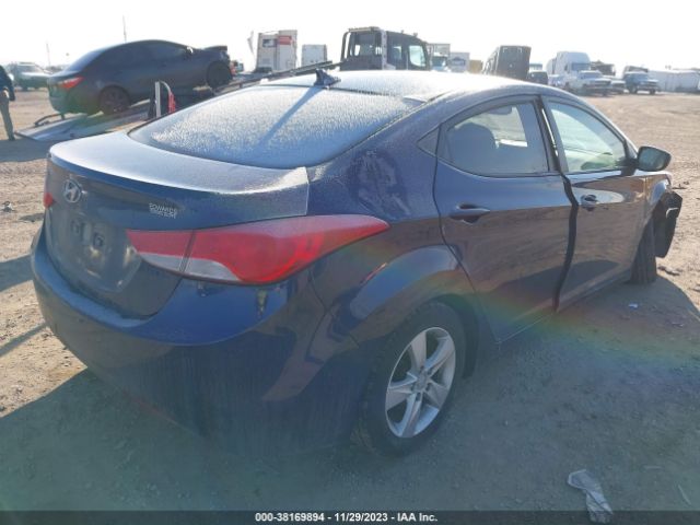 Photo 3 VIN: 5NPDH4AE6DH203916 - HYUNDAI ELANTRA 