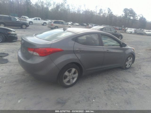 Photo 3 VIN: 5NPDH4AE6DH240609 - HYUNDAI ELANTRA 