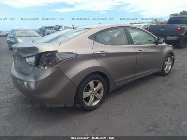 Photo 3 VIN: 5NPDH4AE6DH246832 - HYUNDAI ELANTRA 