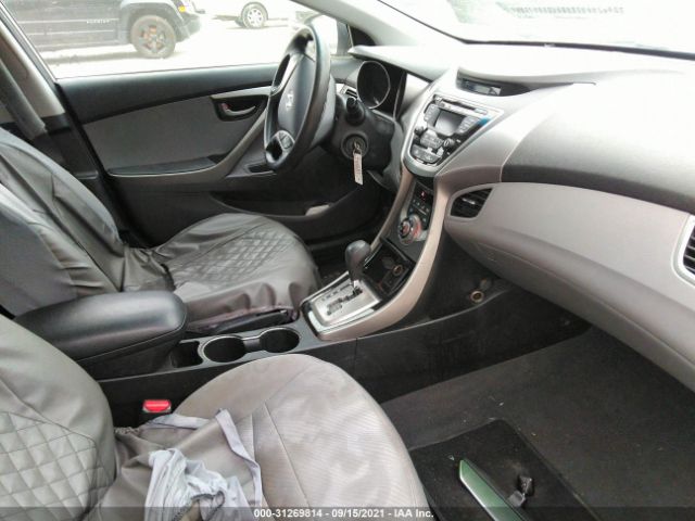 Photo 4 VIN: 5NPDH4AE6DH264327 - HYUNDAI ELANTRA 