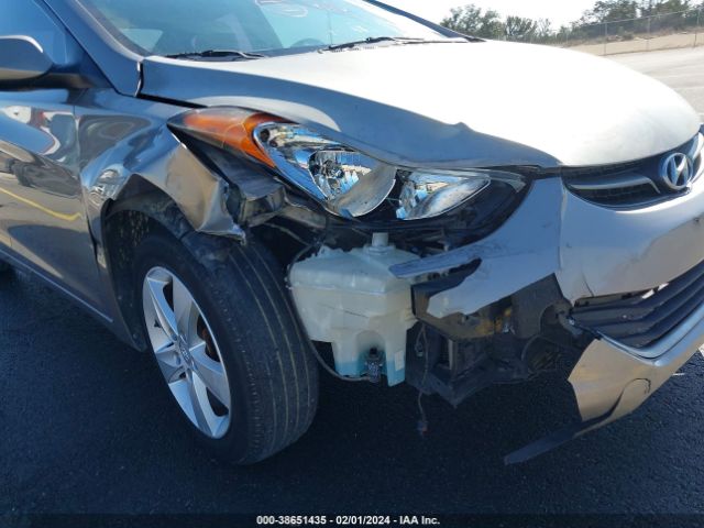 Photo 5 VIN: 5NPDH4AE6DH269382 - HYUNDAI ELANTRA 